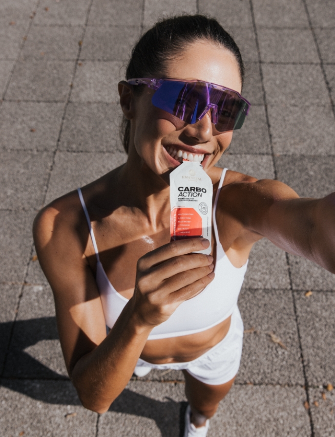 Atleta consumido Carbo Action Essential Nutrition