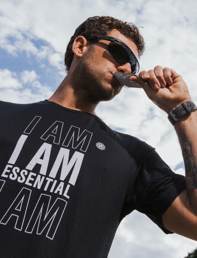 Atleta consumido Carbo Action Essential Nutrition