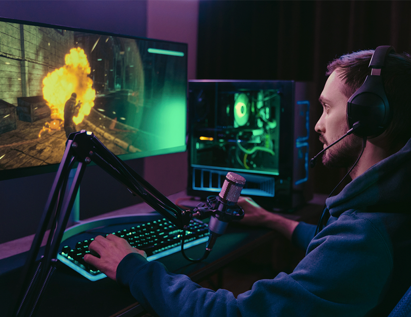 gamer jogando online